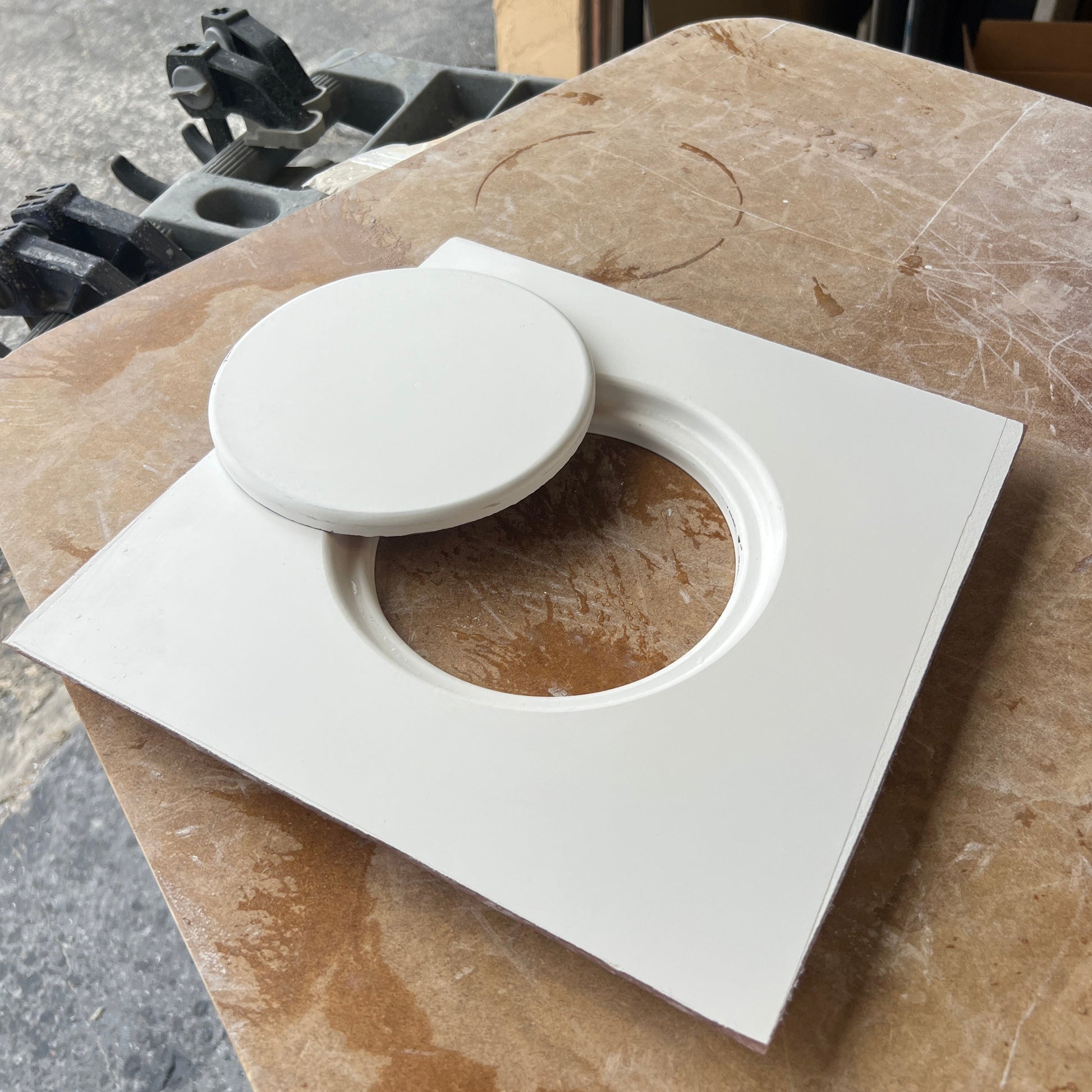 lid and gutter for small round fiberglass deck hatch