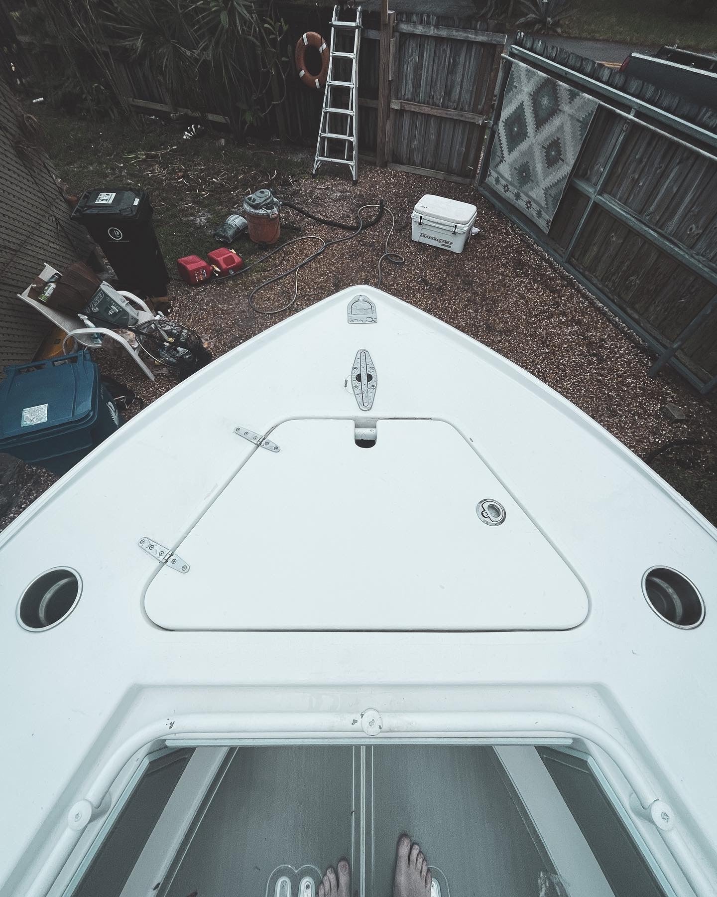 contender center console fiberglass anchor hatch