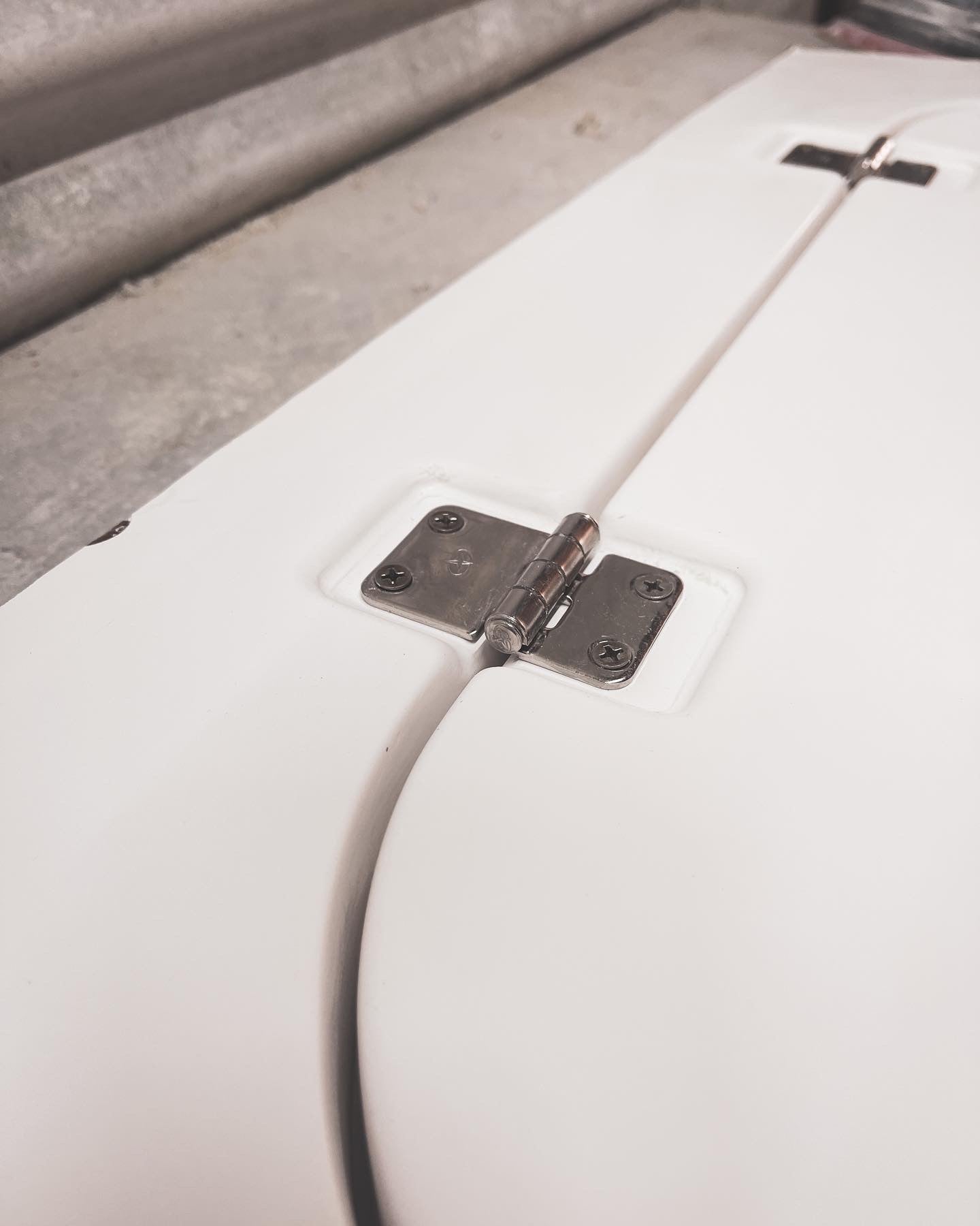 gemlux hinge on fiberglass boat deck hatch